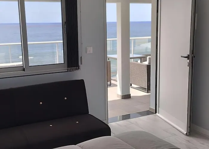 Apartment 'a Gaioa' In 'the Cliff Coast Accomodation' Paul do Mar (Madeira)