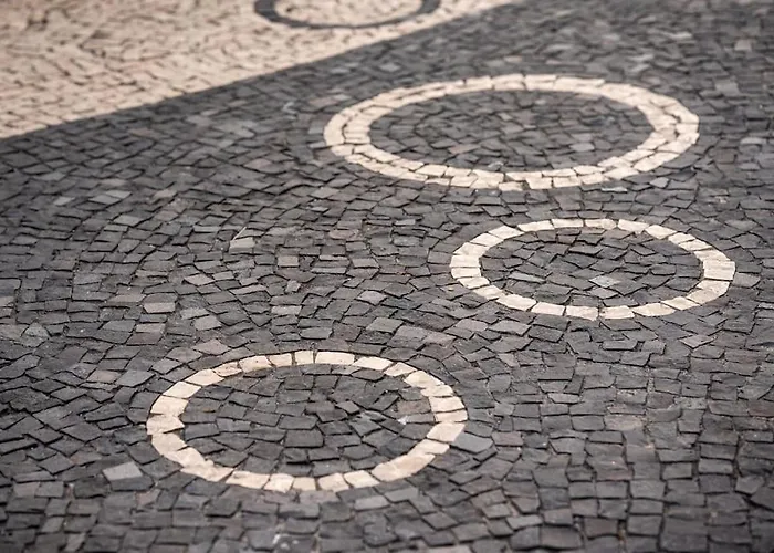 'a Gaioa' In 'the Cliff Coast Accomodation'